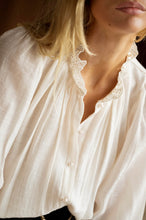 Charger l&#39;image dans la galerie, Blouse Romantique ivoire
