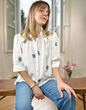 Charger l&#39;image dans la galerie, Blouse Laurie ( broderie fleurs

