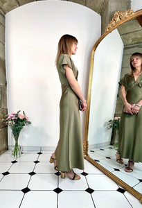 Robe en satin Valentine kaki