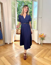 Charger l&#39;image dans la galerie, Robe Maria marine
